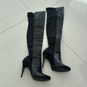 Knee high comfortable boots